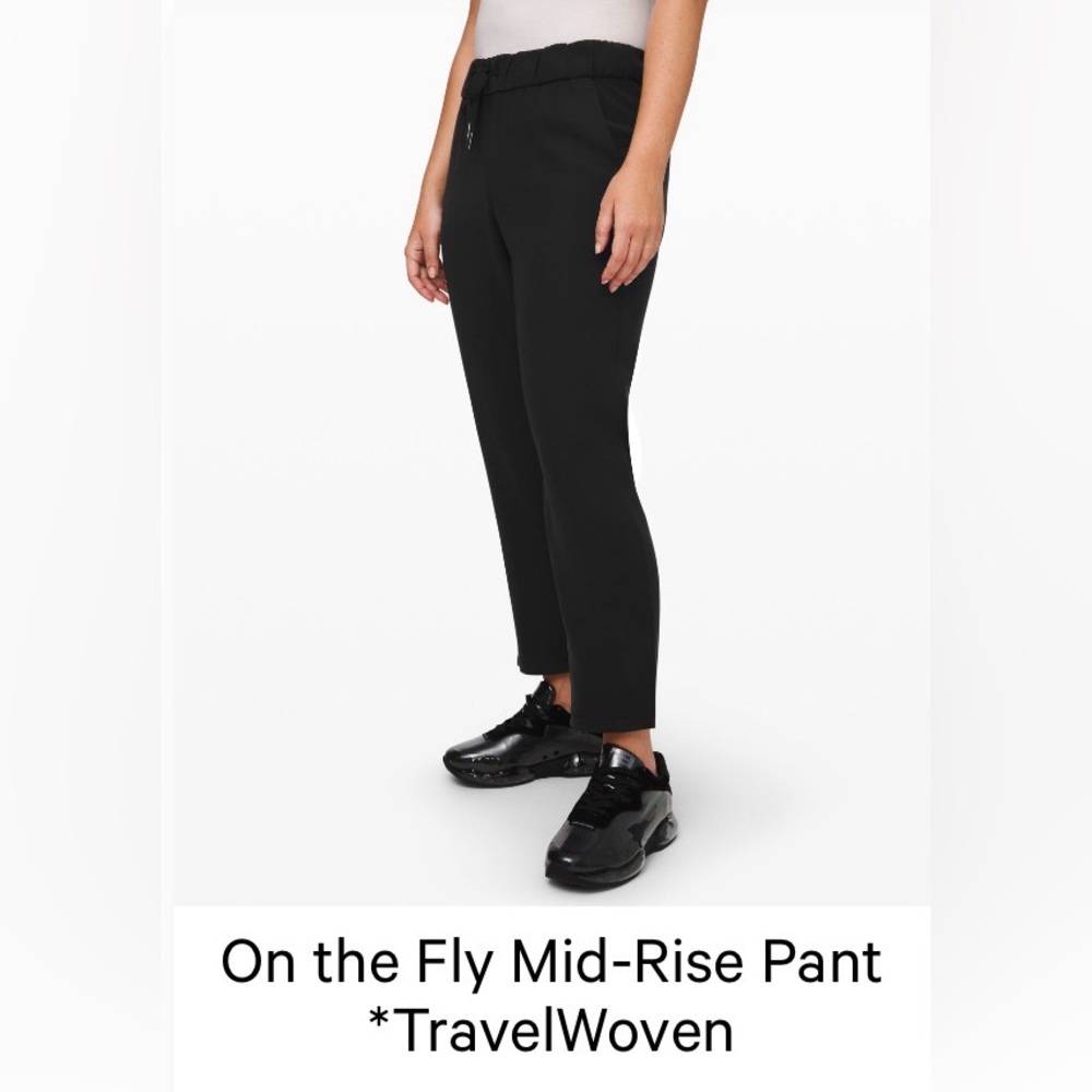 Lululemon Athletica On The Fly Mid- Rise Pant travel woven  7/8
